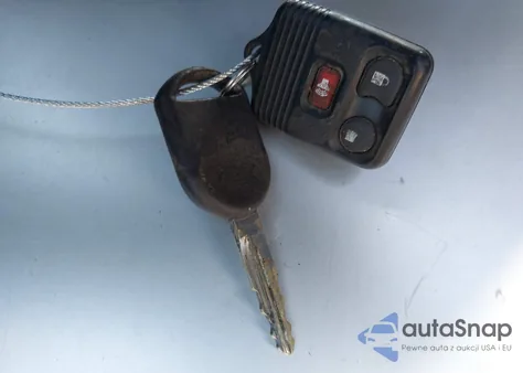 2005 Ford F-150 Fx4/Lariat/Xl/Xlt from USA, damaged, VIN 1FTPX14525NB25355